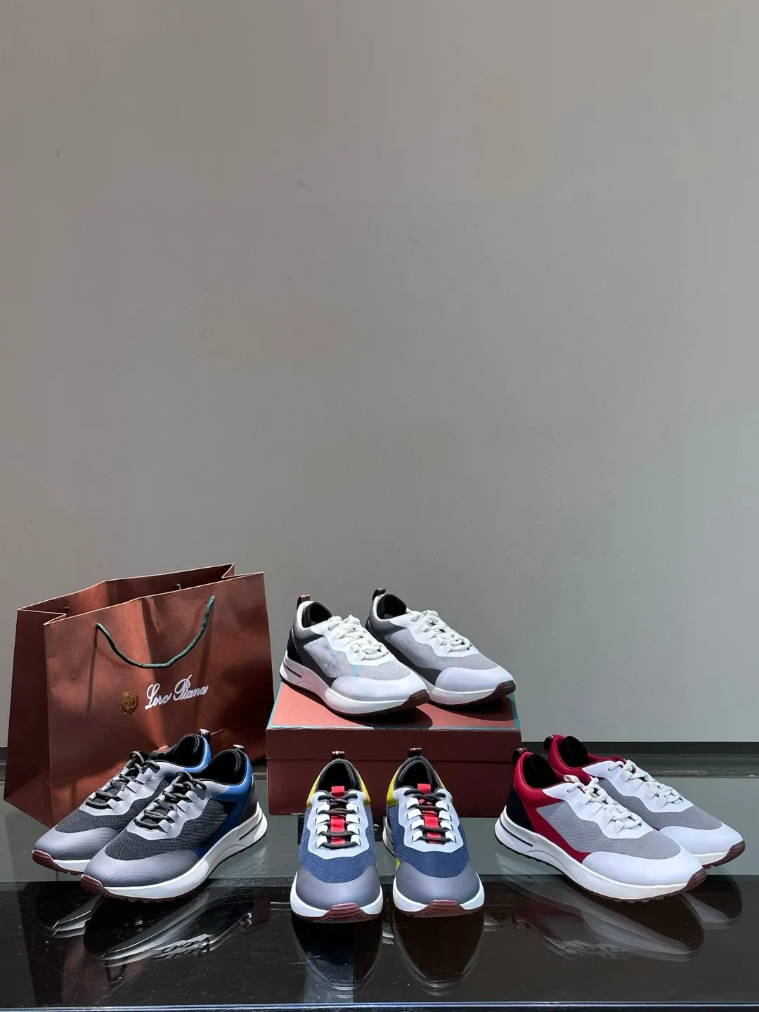 Factory price: 540💰Loro men's shoes💰iana niche Loro classic jogging shoes, men's lace-up casual shoes and sneakers, high-quality lightweight and comfortable fabrics, suitable for outdoor leisure, the color scheme is young and energetic, and it looks great with sportswear or casual suits! Size: 39-45 (46 customized)